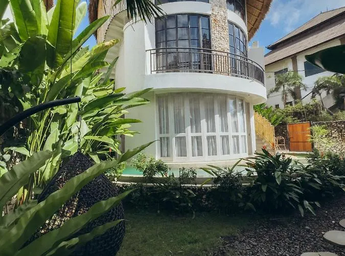 Hillstone U Villa