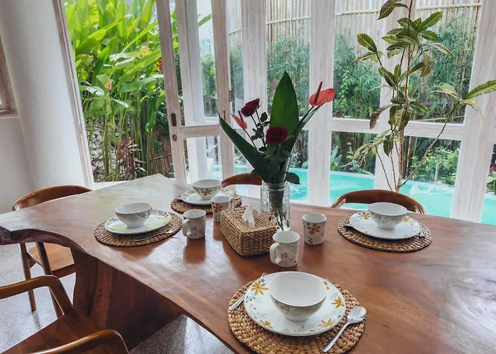 Hillstone U Villa