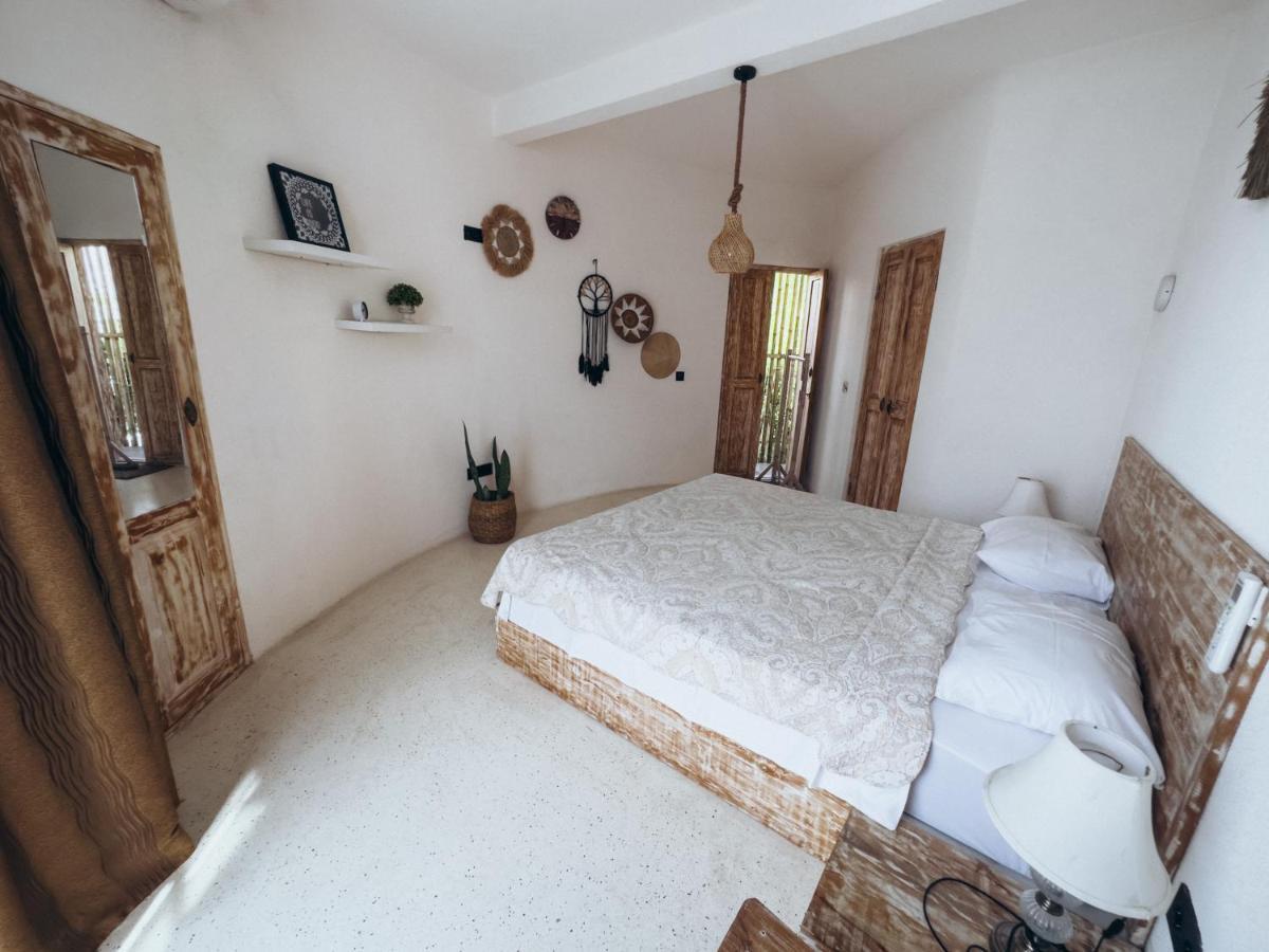 Hillstone U Villa