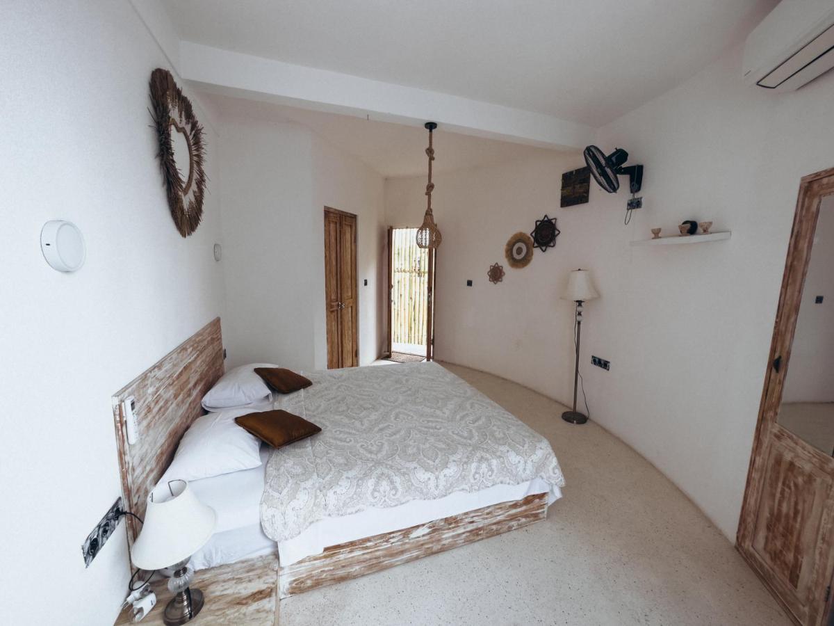 Hillstone U Villa